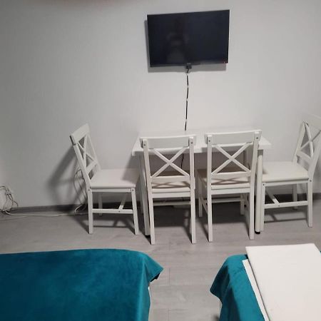 Zenlux Hotel Яш Екстериор снимка