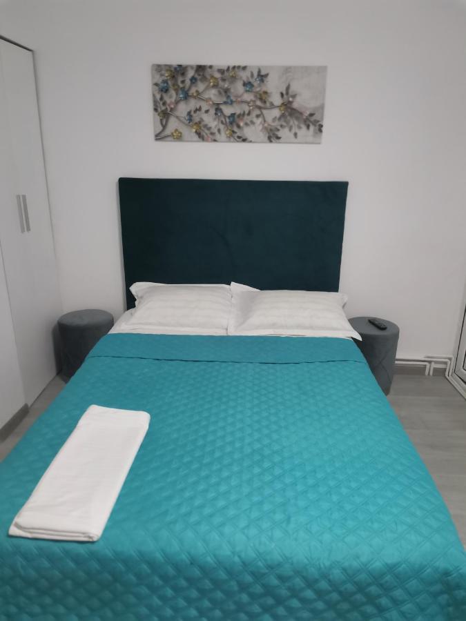 Zenlux Hotel Яш Екстериор снимка
