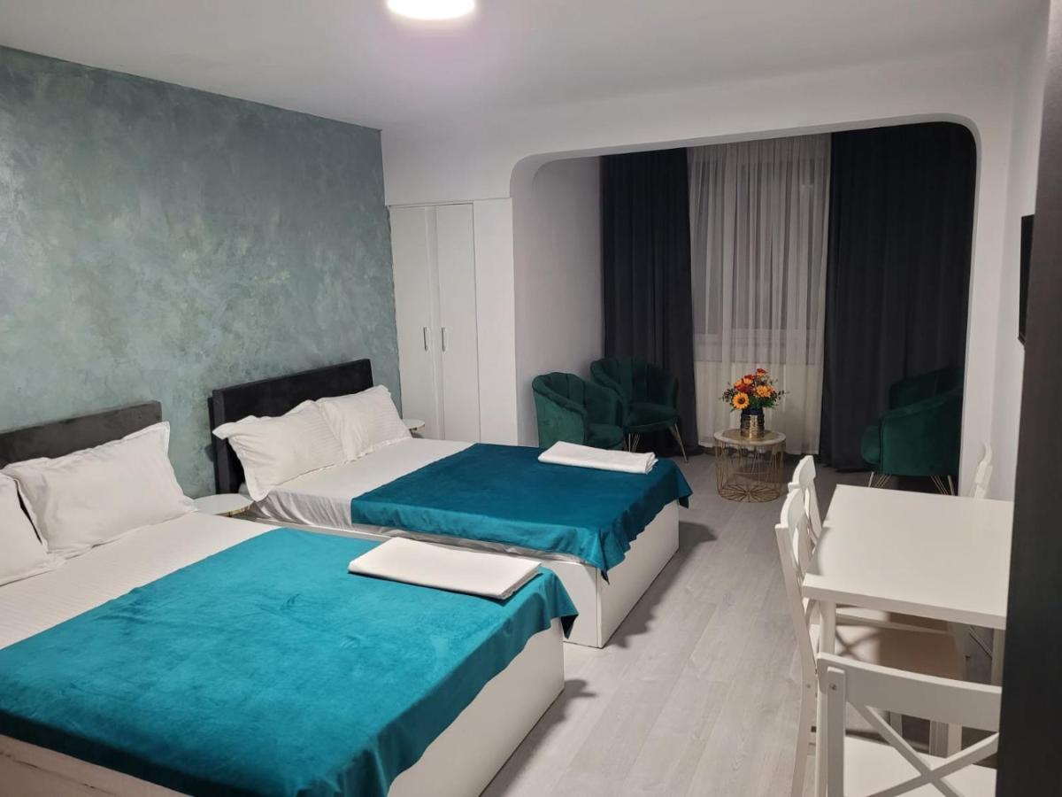 Zenlux Hotel Яш Екстериор снимка
